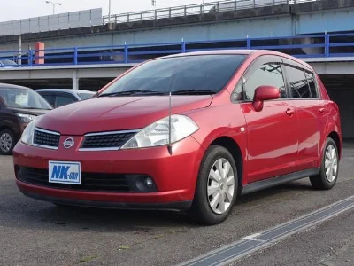 NISSAN TIIDA