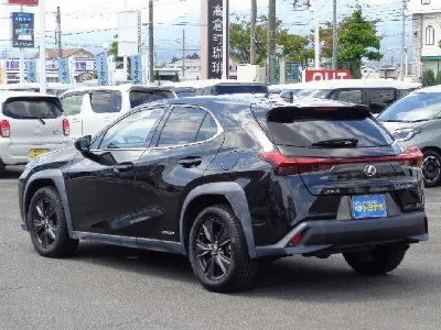 LEXUS UX