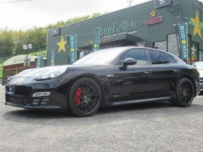 PORSCHE PANAMERA