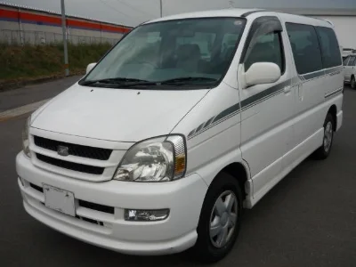 TOYOTA HIACE REGIUS