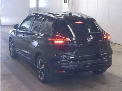 NISSAN KICKS