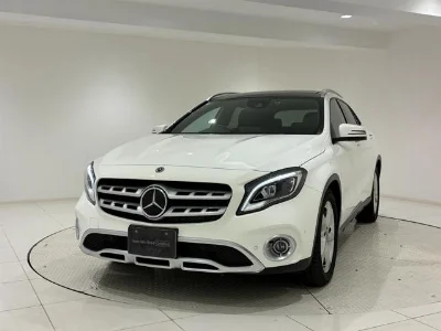 MERCEDES BENZ GLA