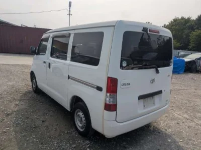TOYOTA LITE ACE VAN