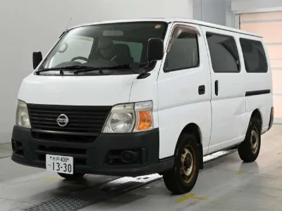 NISSAN CARAVAN 2001 с аукциона, 2000cc, пробег 64 000 км