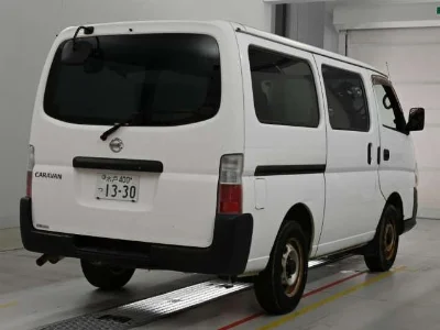 NISSAN CARAVAN 2001 с аукциона, 2000cc, пробег 64 000 км