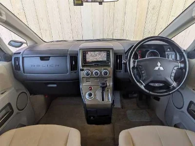 MITSUBISHI DELICA D5