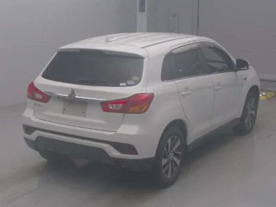 MITSUBISHI RVR