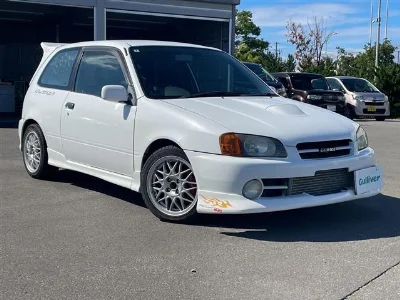 TOYOTA STARLET
