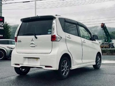 MITSUBISHI EK CUSTOM