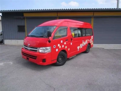 TOYOTA HIACE VAN