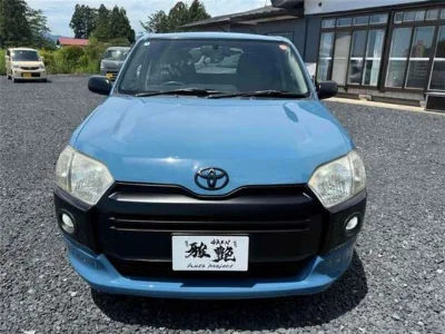 TOYOTA SUCCEED