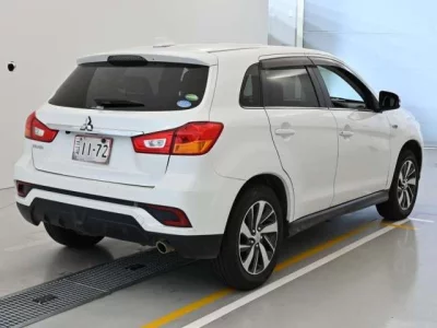 MITSUBISHI RVR