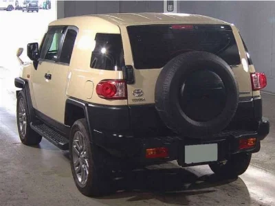 TOYOTA FJ CRUISER