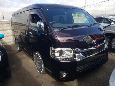 TOYOTA HIACE VAN
