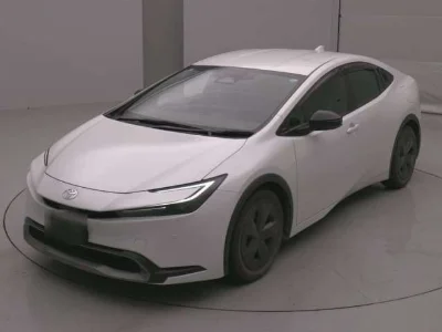 TOYOTA PRIUS 2023 с аукциона, 1800cc, пробег 33 000 км
