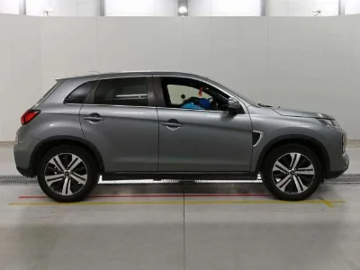 MITSUBISHI RVR