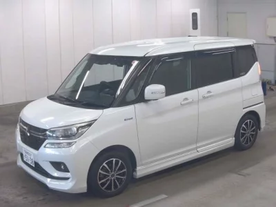 MITSUBISHI DELICA D2