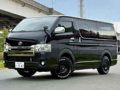 TOYOTA HIACE VAN