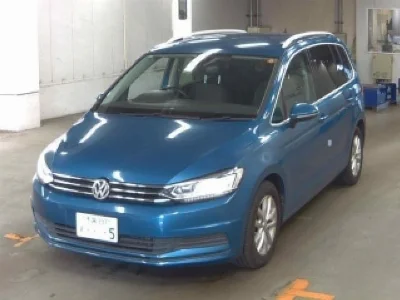 VOLKSWAGEN GOLF TOURAN