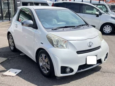 TOYOTA IQ