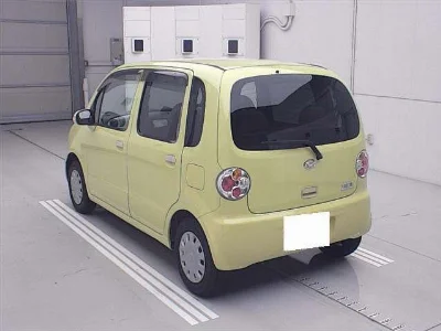DAIHATSU MOVE LATTE