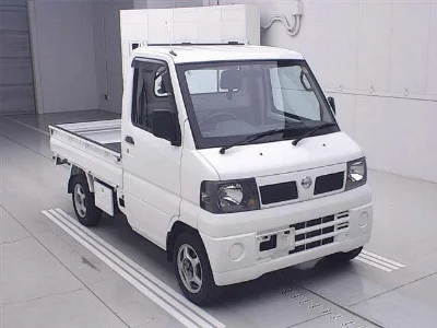NISSAN CLIPPER TRUCK