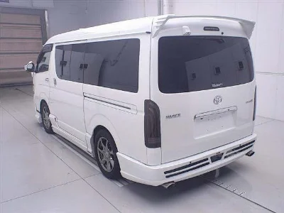 TOYOTA REGIUS ACE VAN