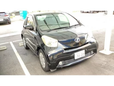 TOYOTA IQ