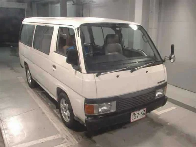 NISSAN CARAVAN 1990 с аукциона, 2000cc, пробег 95 000 км