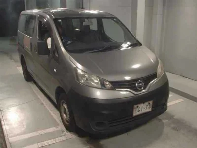 NISSAN NV200