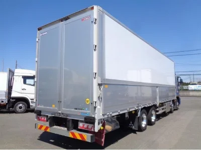MITSUBISHI FUSO SUPER GREAT