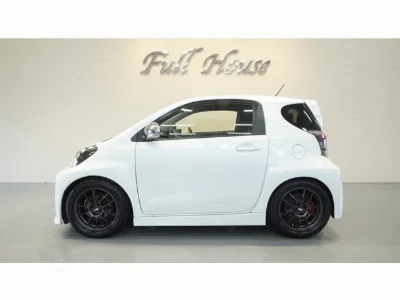 TOYOTA IQ