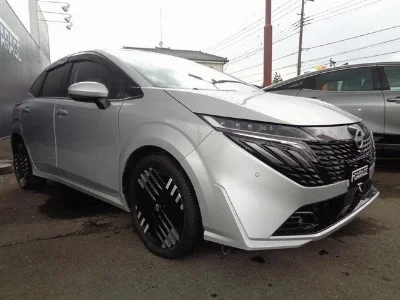 NISSAN AURA