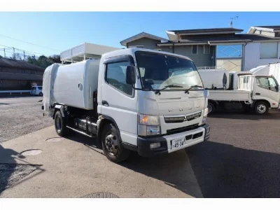 MITSUBISHI CANTER