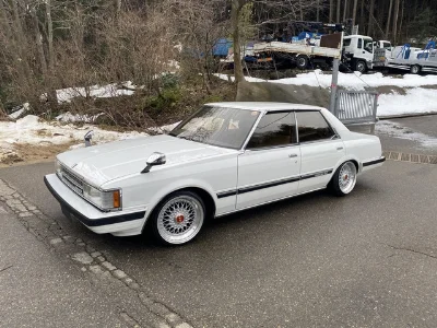 TOYOTA CRESTA
