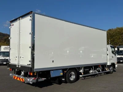 MITSUBISHI FUSO FIGHTER