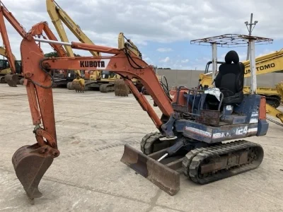 KUBOTA KUBOTA
