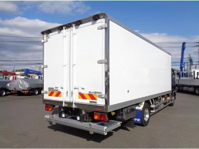 MITSUBISHI FUSO FIGHTER