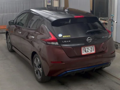 NISSAN LEAF