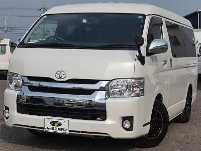 TOYOTA HIACE
