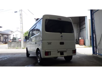 NISSAN CLIPPER VAN