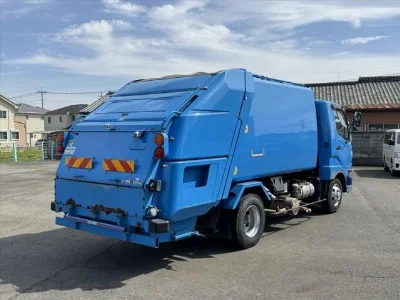 MITSUBISHI FUSO FIGHTER