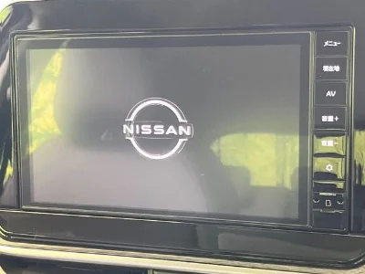 NISSAN AURA