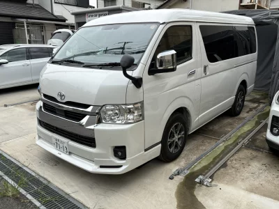 TOYOTA HIACE