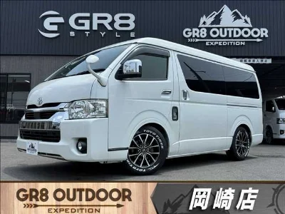 TOYOTA HIACE