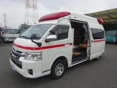 TOYOTA HIACE