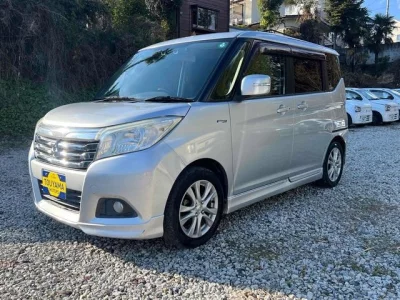 MITSUBISHI DELICA D2