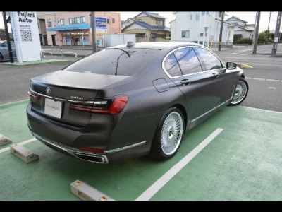 BMW 7 SERIES