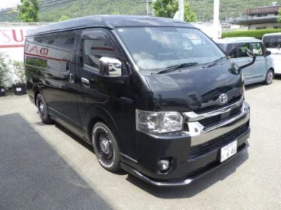 TOYOTA HIACE VAN