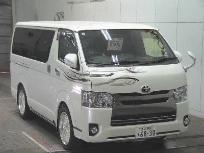 TOYOTA HIACE VAN